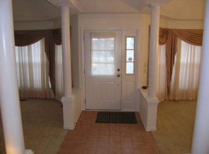 1st image of 609 Glenwood Ln