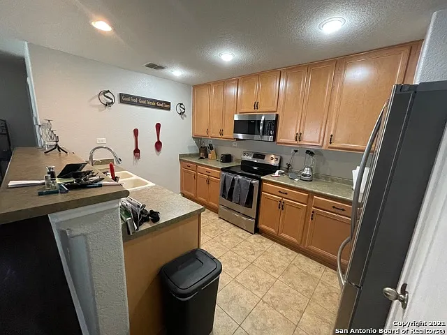 3 bed, 2.0 bath, 1229 sqft, $1,580 — Photo 4
