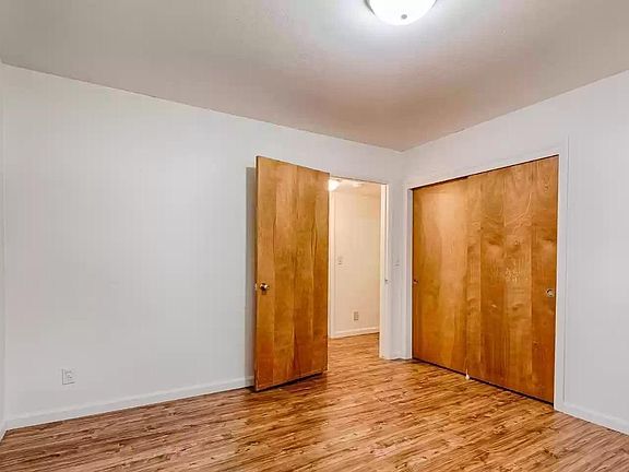 2nd image of 507 SW Bailey Ter