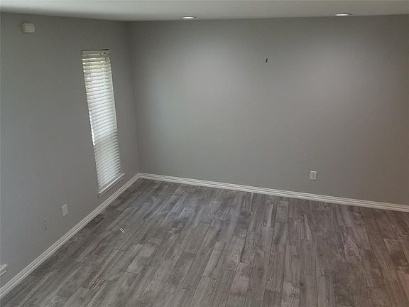 5th image of 10352 Longmont Dr #46/3