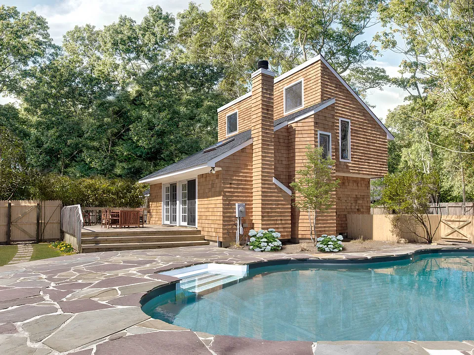 35 Gardiners Ln