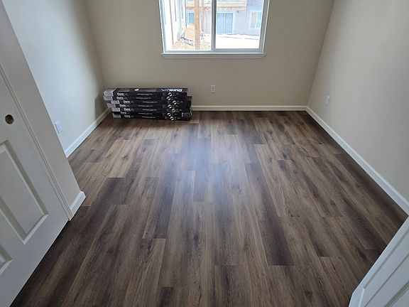 2nd image of 720 W 12th St #105