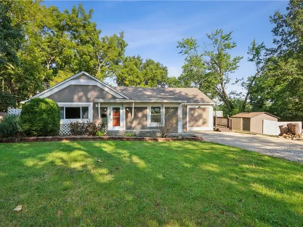 204 E 96th St, Kansas City, MO 64114