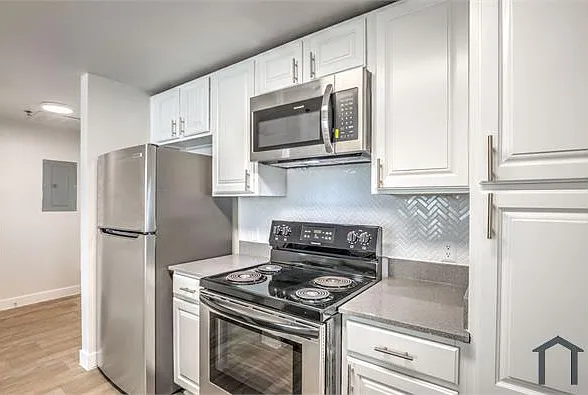 3896 University Center Dr #3-308 — Photo 11