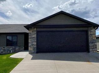 6616 L Avenue Pl, Kearney, NE 68847