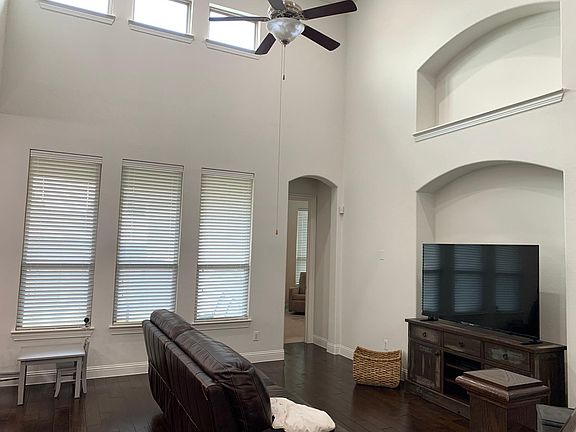 4th image of 7216 Mesa Verde Ave