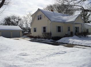 830 Albert Ave, Sycamore, IL 60178