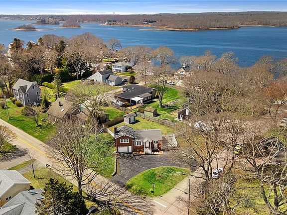 5th image of 106 Cedar Island Rd