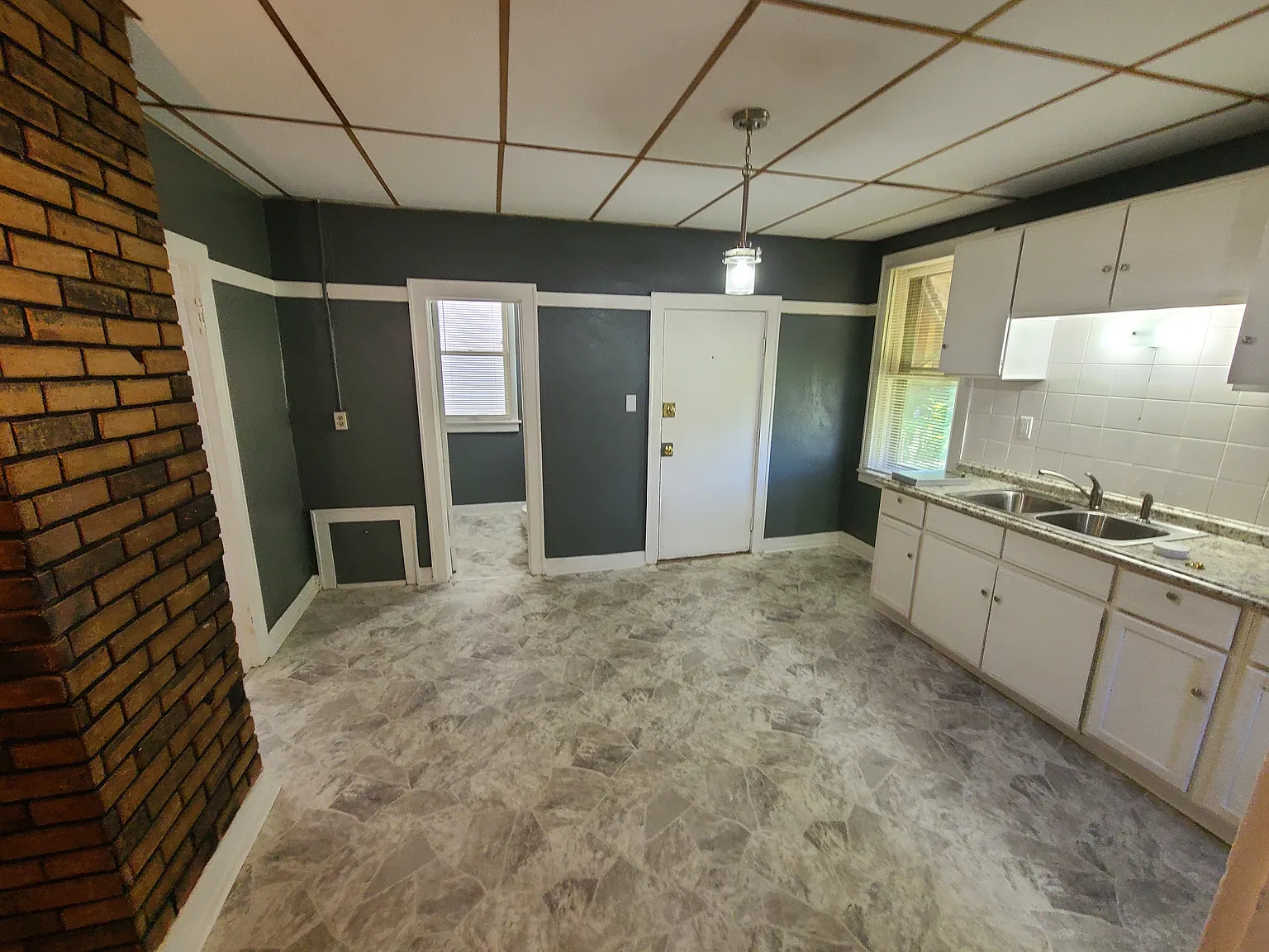 3 bed, $1,650 — Photo 4