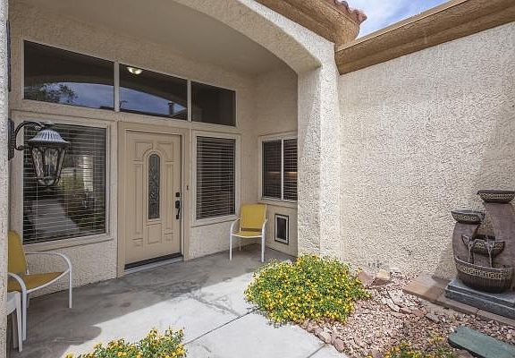 3rd image of 8640 Desert Holly Dr