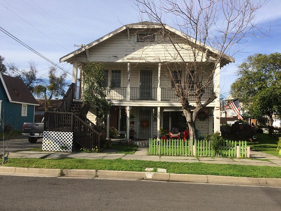 1st image of 715 1/2 9th St