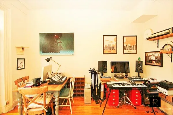 Rented by R New York | media 20