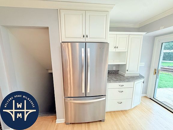 3rd image of 12475 Elmhurst Pkwy
