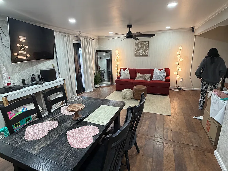 2690 Seville Cir — Photo 16