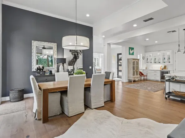 233 Palisades Sierra Oaks Ln, Sacramento, CA 95825