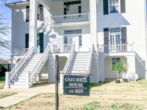 1411 College St, Columbus, MS 39701