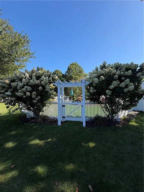 2 bed, 1008 sqft, $2,700 — Photo 4