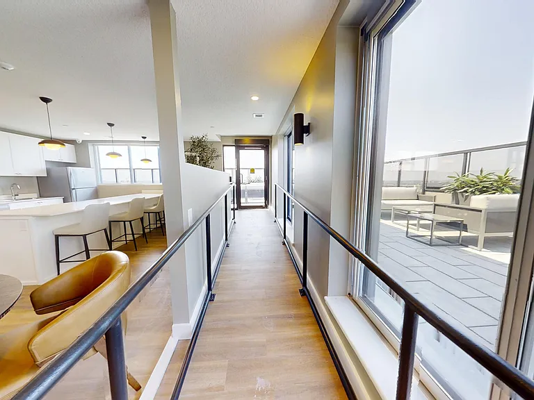 475 King St E — Photo 12