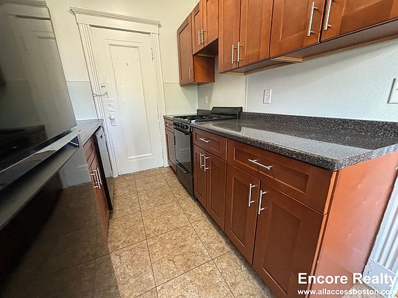 3rd image of 237 Park Dr #25