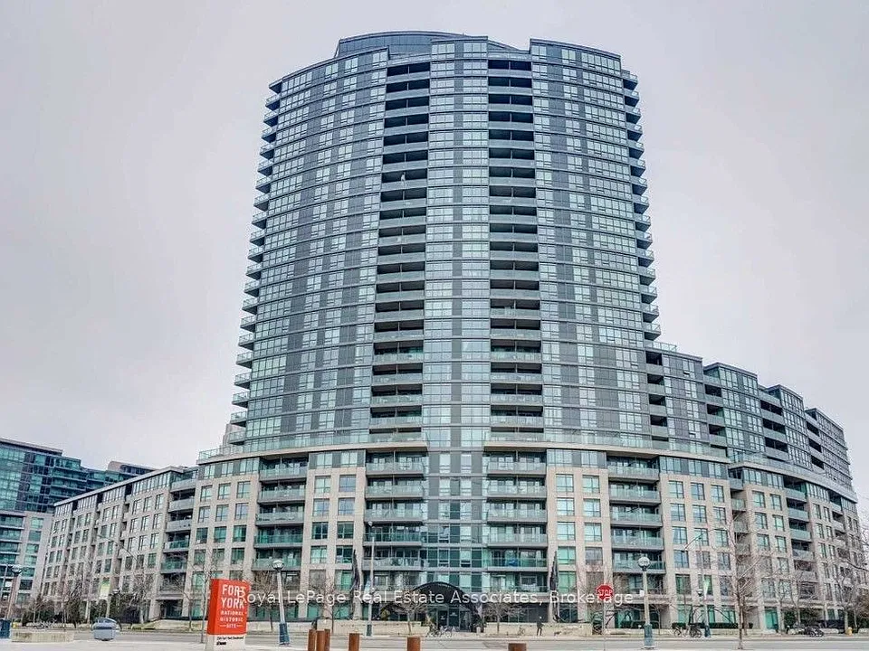 231 Fort York Blvd #1904