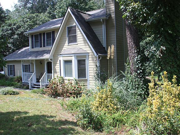 2nd image of 732 Cedar Farms Dr