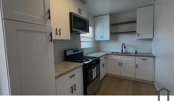 2 bed, 691 sqft, $2,500 — Photo 2