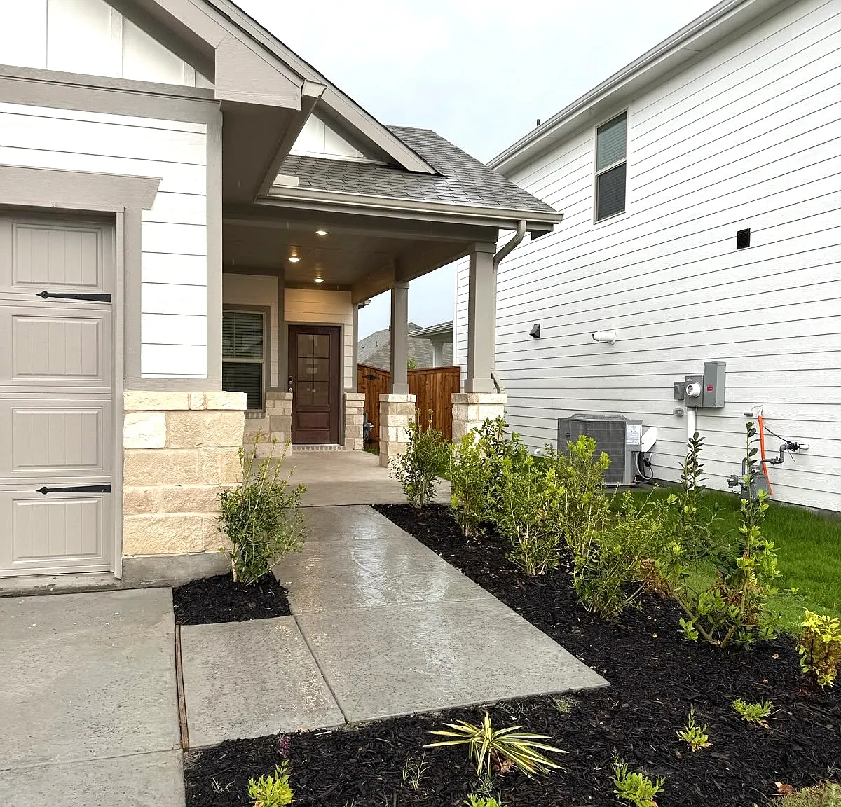 4 bed, 1559 sqft, $1,850 — Photo 2