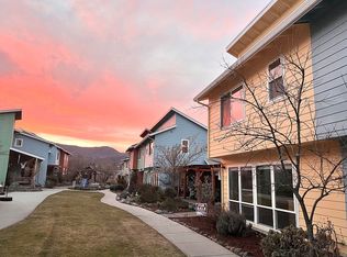 1241 Calypso Ct, Ashland, OR 97520