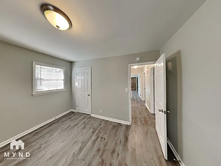 6220 Leslie Dr — Photo 14