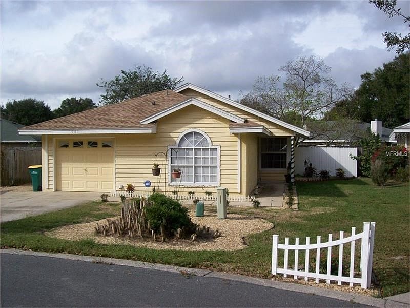 1st image of 581 Dorset Ct