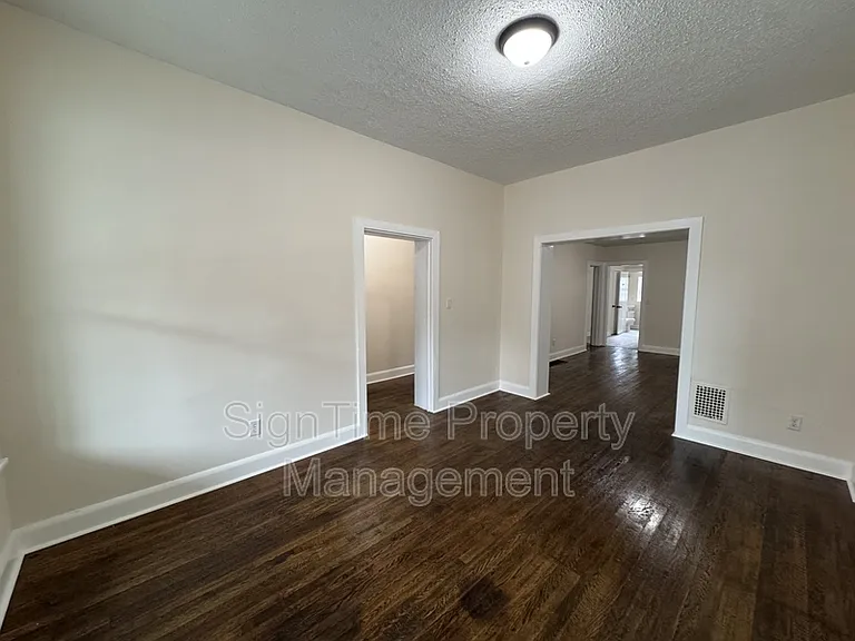 836 W Washington St — Photo 9
