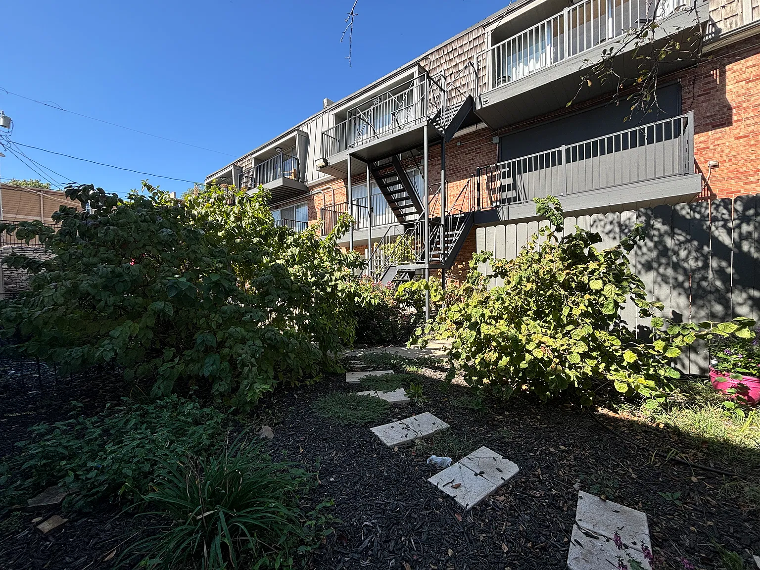 Belleview Apartments — Photo 3