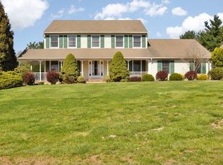 577 Cabot Hill Rd, Bridgewater, NJ 08807