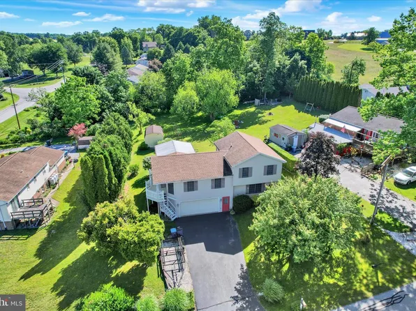 4 Grant Cv, East Berlin, PA 17316
