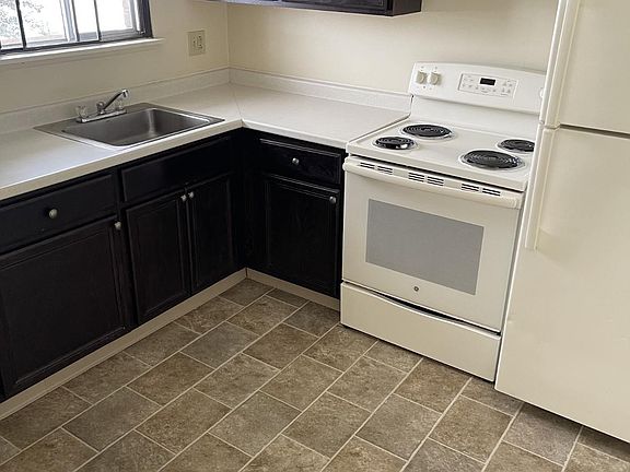 2nd image of 214-242 N Spruce St #A8602f290