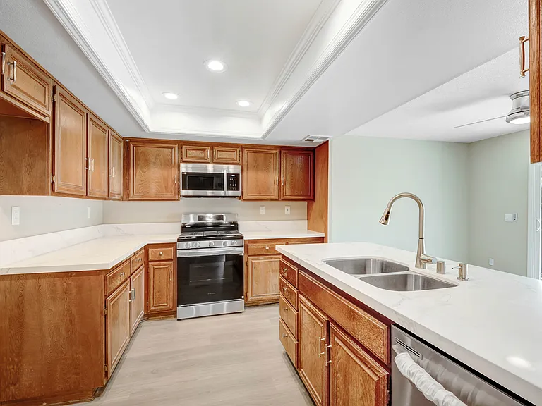 8555 Sandalwood Ct — Photo 7