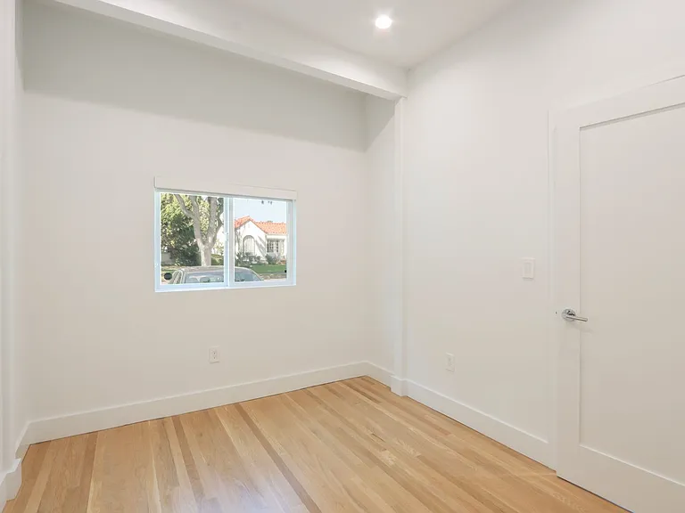1022 Pacific St — Photo 12