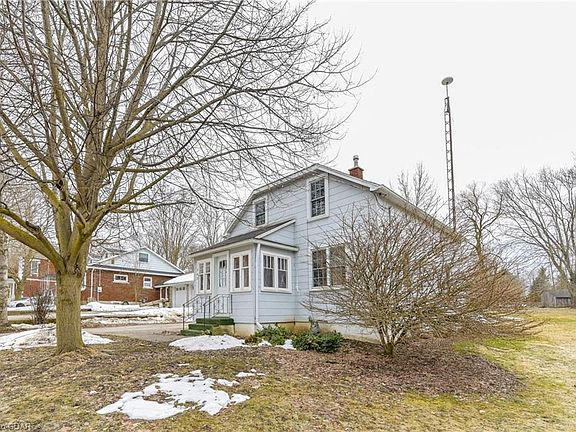 5th image of 245 Normanby St N