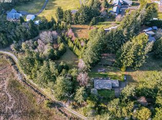 64310 Sun Valley Rd, North Bend, OR 97459