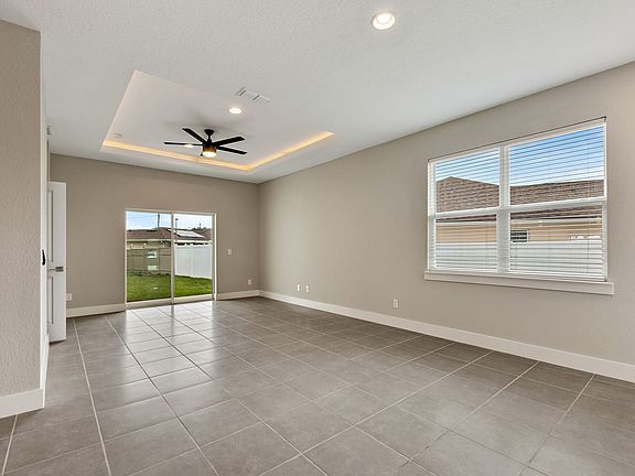 5th image of 213 Bedford Dr Unit B
