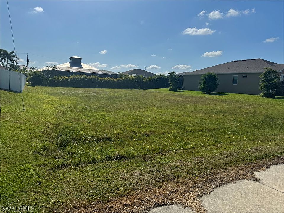 2nd image of 3019 Surfside Blvd