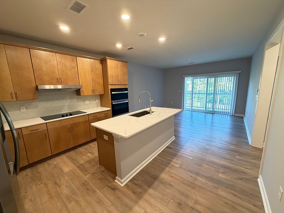 1st image of 2 Winslow Ln #403