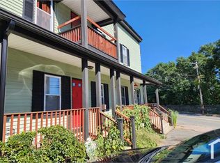 48 Danforth St FLOOR 2, Taunton, MA 02780