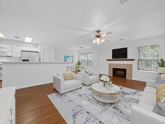 3rd image of 130 S Walden Elms Cir
