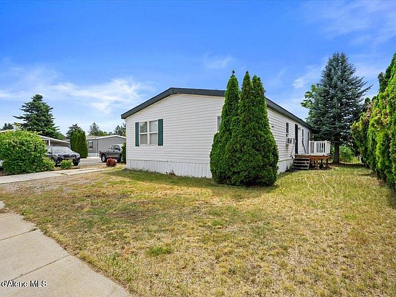 2nd image of 2086 W Marlborough Ave