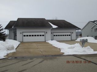 615-617 Westwynd Ct, Mazomanie, WI 53560