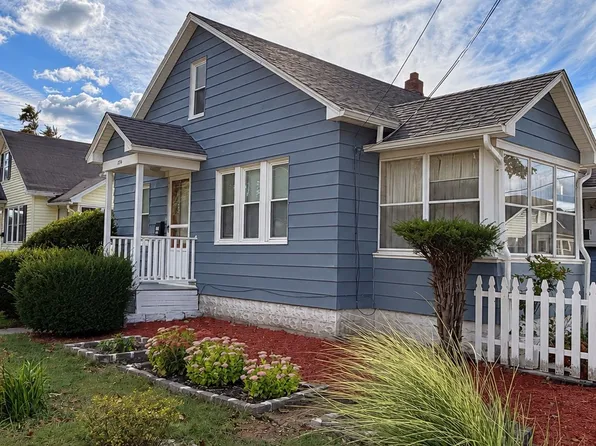 1774 Carew St, Springfield, MA 01104