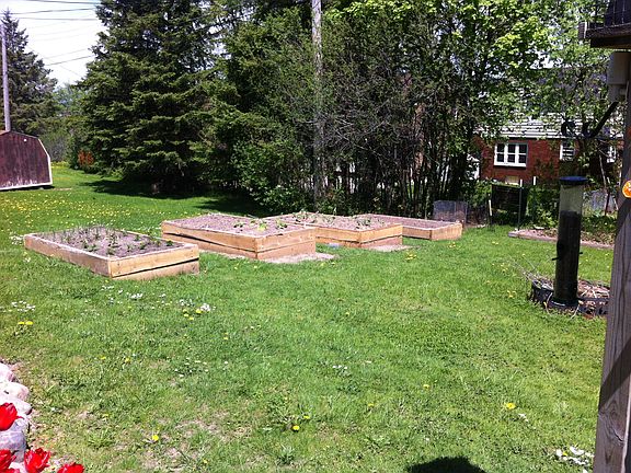 2nd image of 1409 Park St