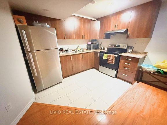 4th image of 55 Peachleaf Cres