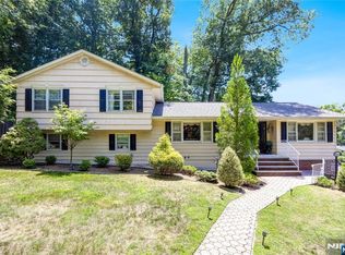 551 Stellman Dr, Westwood, NJ 07675
